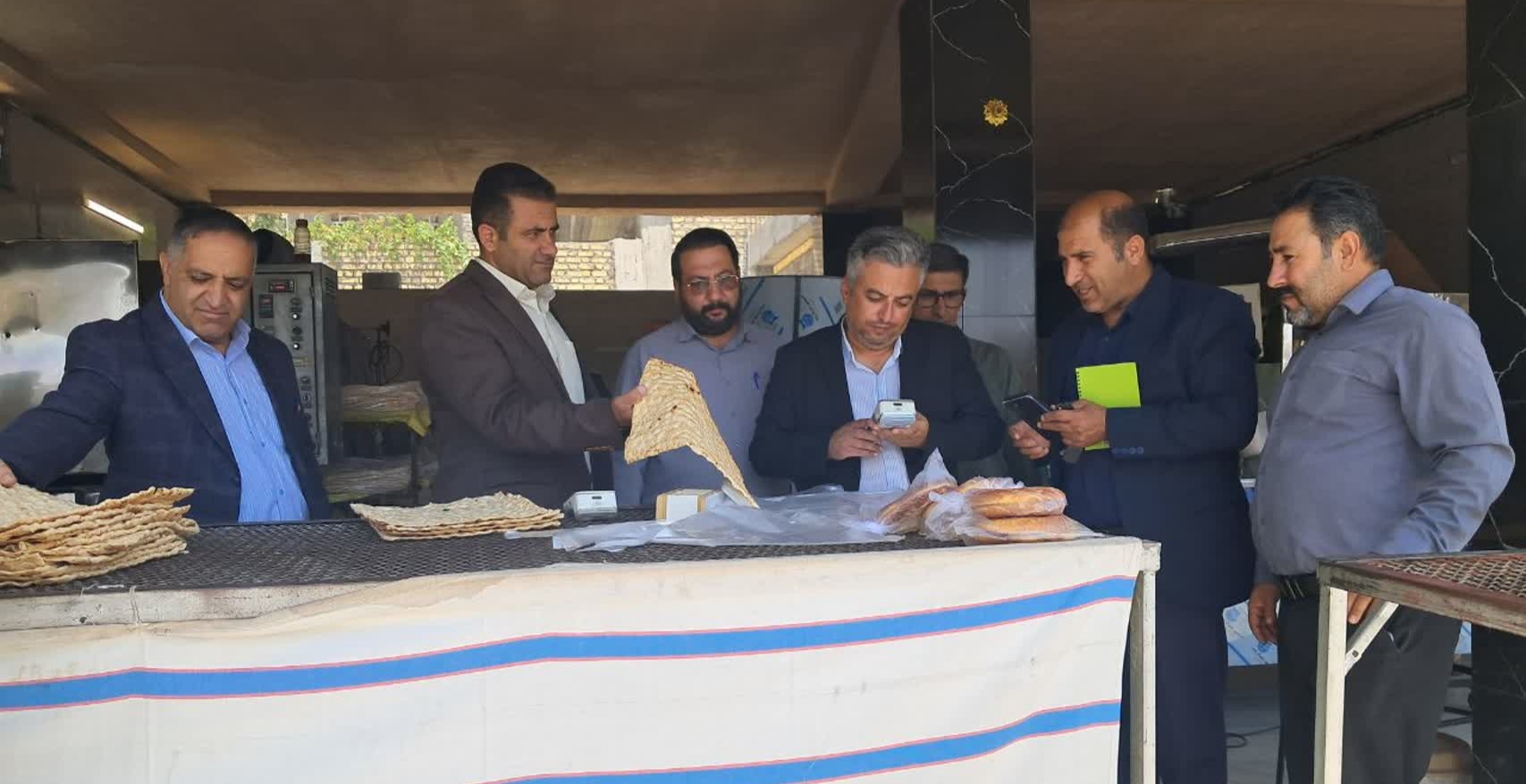 بازار دنا در تعطیلات آخر هفته بر مدار آرامش؛ عرضه کالا به ۴هزار و ۵۰۰ گردشگر زیر نظارت جهادی